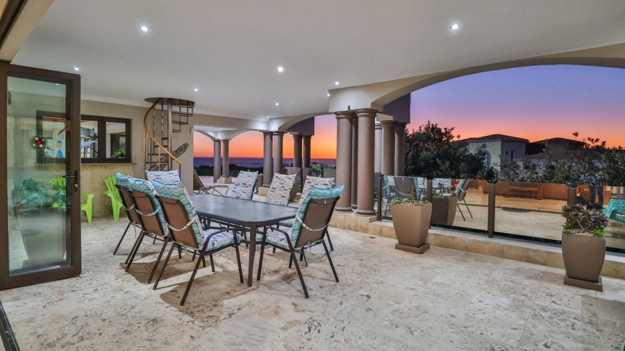 6 Bedroom Property for Sale in Myoli Beach Western Cape